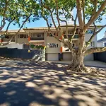 Secure, Close To Beaches, Promenade & Free Wi-Fi!