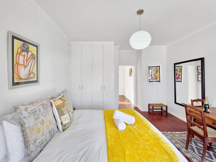 Secure, Close To Beaches, Promenade & Free Wi-fi!